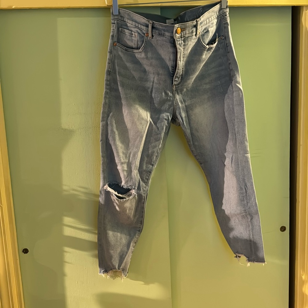 Loft, high rise, skinny, distressed hem PETITE — 16